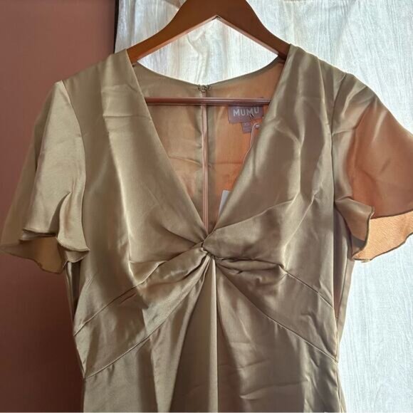 Show Me Your Mumu Rome Twist Gown True Gold Luxe Satin Maxi Dress‎ NWT Size XS - Picture 3 of 8